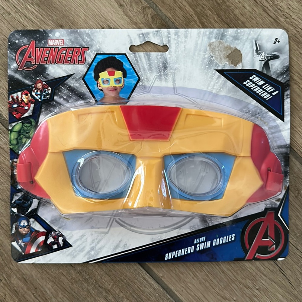 Marvel Avengers Deluxe Superhero Swim Googles NEW